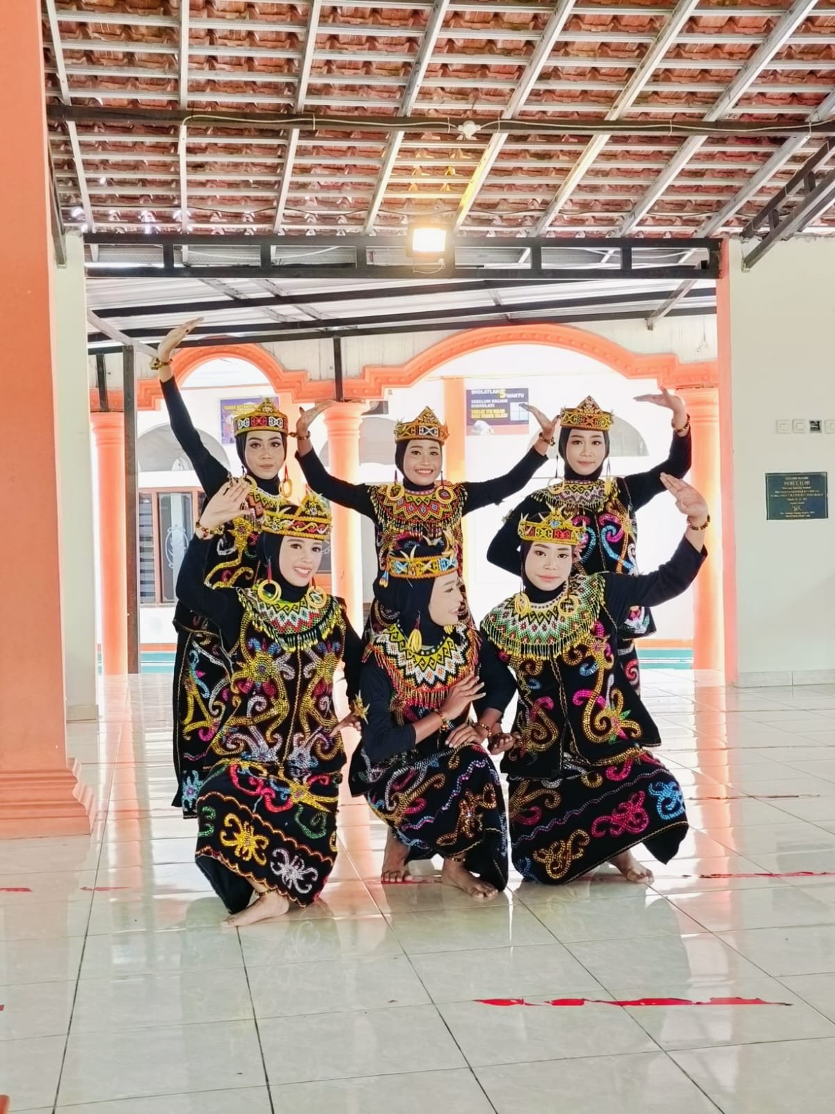 ekskul-sman1plupuh-seni-tari