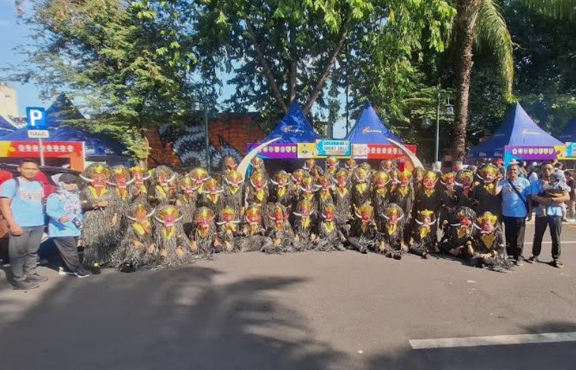 Berita-SMA-Negeri-1-Plupuh-Tampilkan-Tari-Kolosal-Sora-Balung-Buto-dalam-Solo-Great-Sale-2025